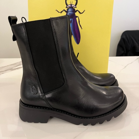 NWT FLY LONDON REIN BOOT * BOUTIQUE * - Picture 3 of 6